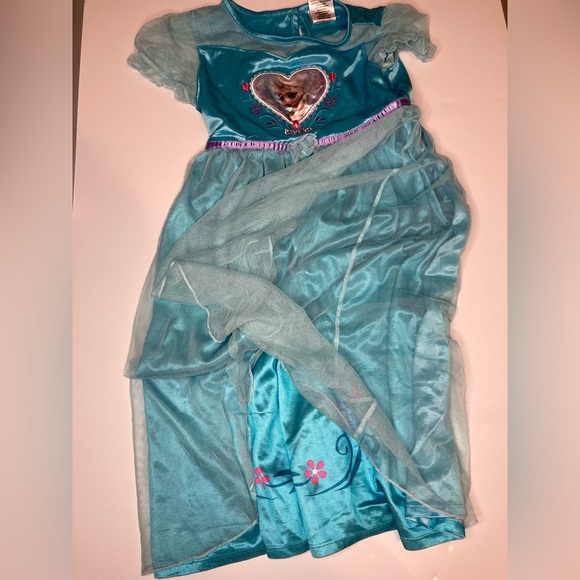 Disney frozen Elsa costume - Picture 13 of 13
